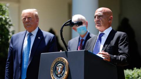 trump_Slaoui.jpg