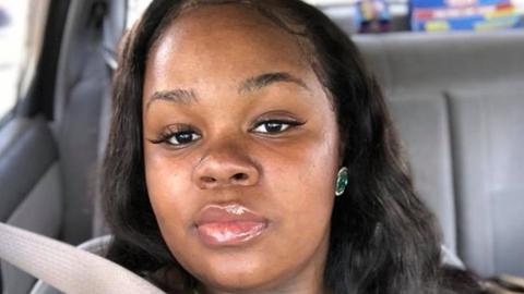 Breonna_Taylor_selfie.jpg